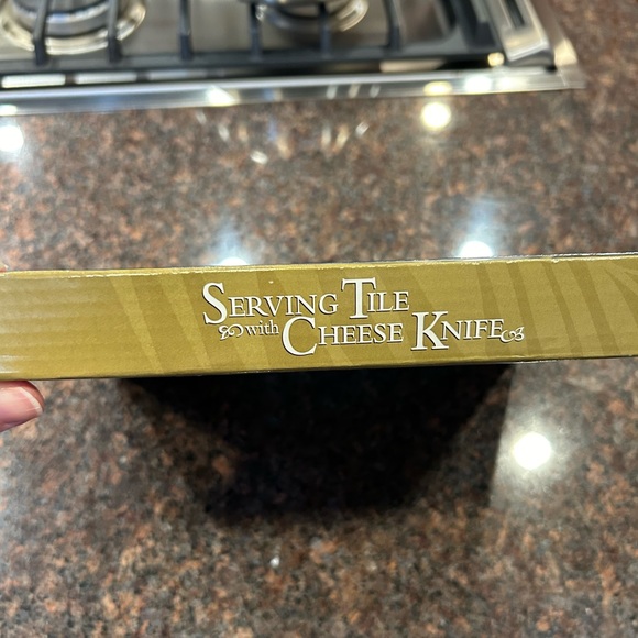 New - Retro Hawaiian Serving Tile with Cheese Knife - Picture 2 of 2